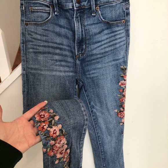 Abercrombie & Fitch High Wasted Jeans Size 24 - Picture 5 of 6